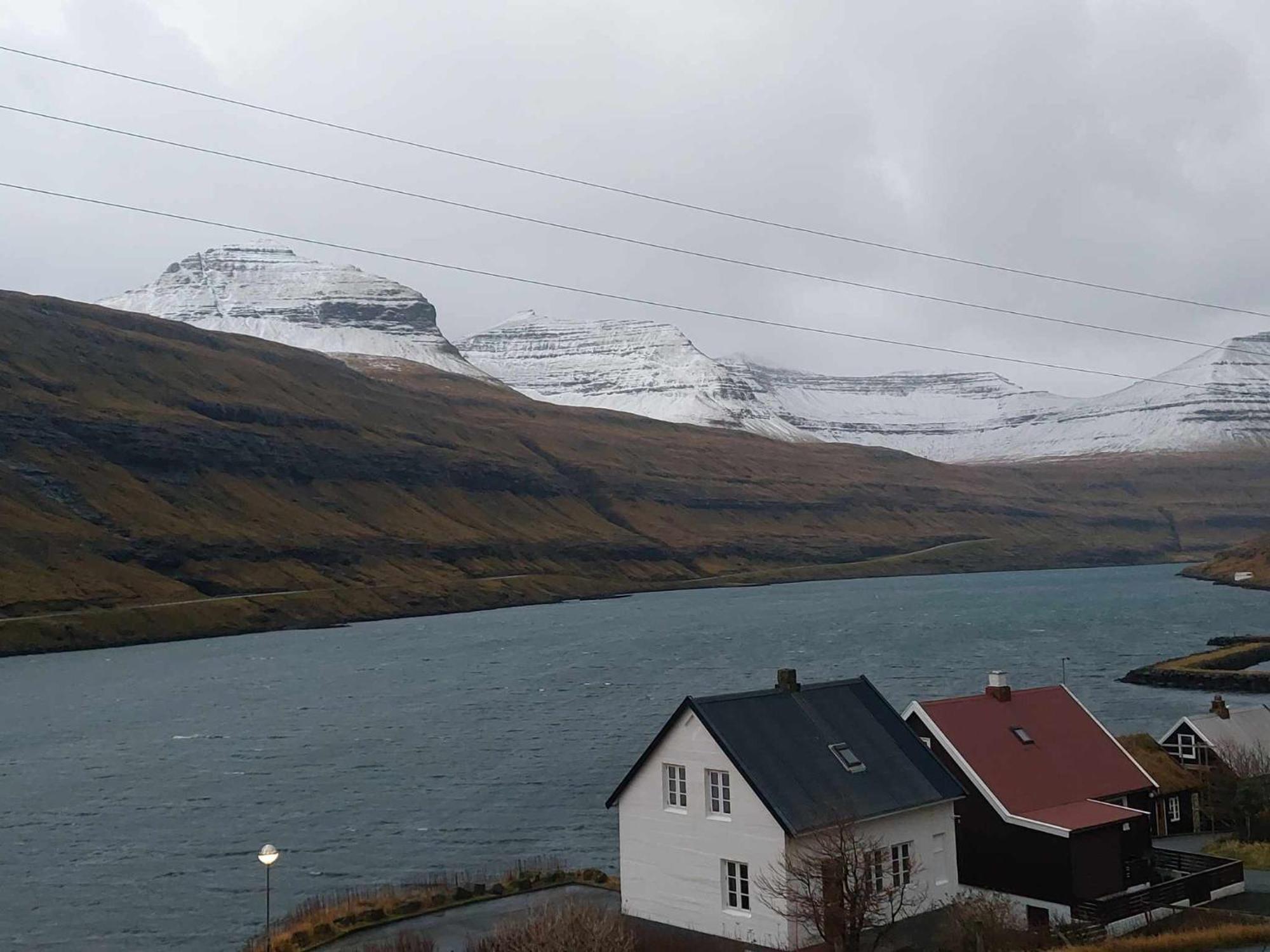 Fjord Guesthouse Funningsfjordur المظهر الخارجي الصورة